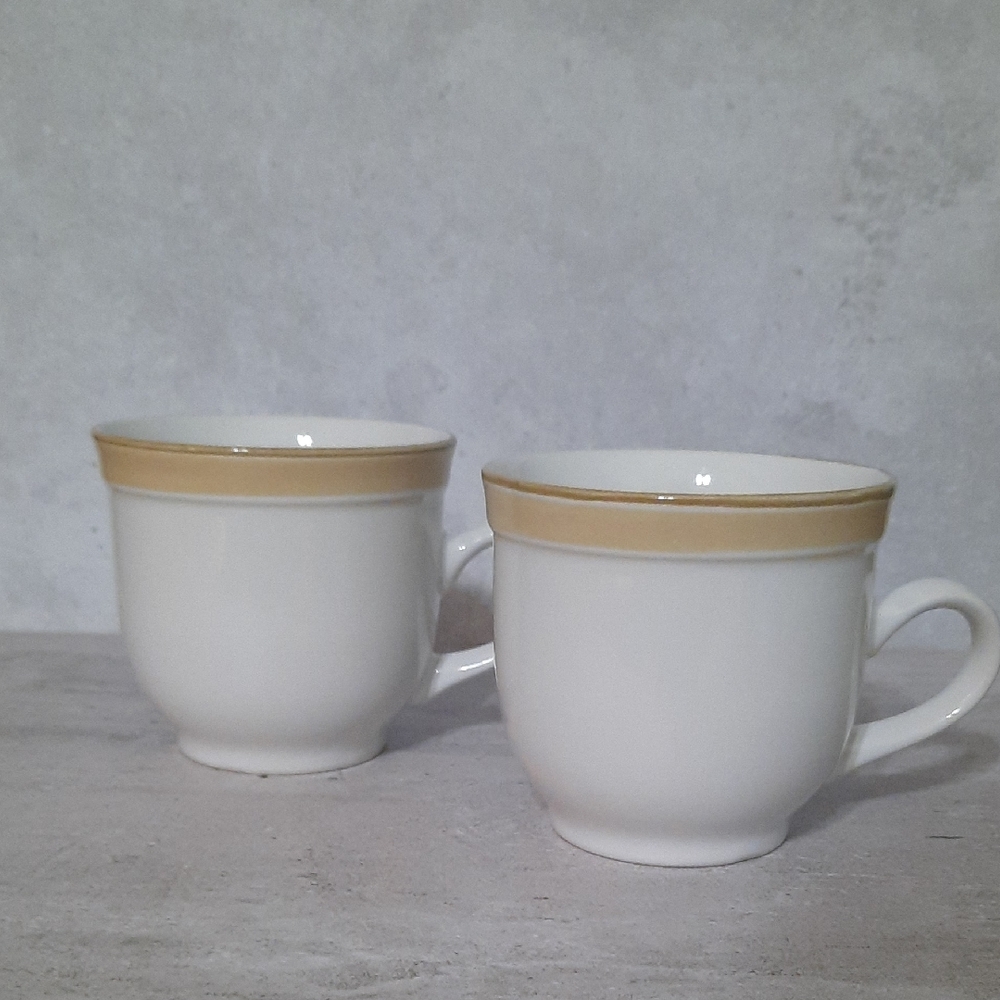 Crowning Fashion Dinnerware Classic White and Tan Mugs